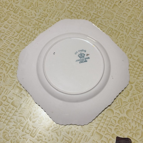 Vintage Square Johnson Brothers Floral Plate - Picture 7 of 7